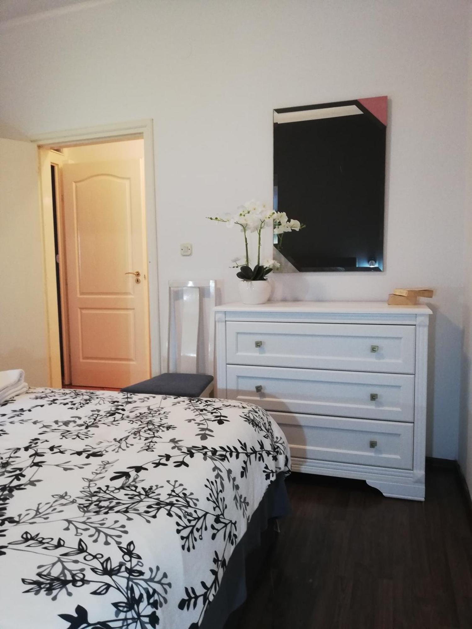 Apartments Poretti For 2,In Center Parking Free In The Yard,6 Min Beach Walk Ровинь Экстерьер фото